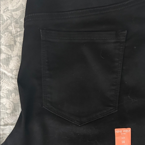 Nine West Heidi Pull On Jeans - Picture 5 of 6